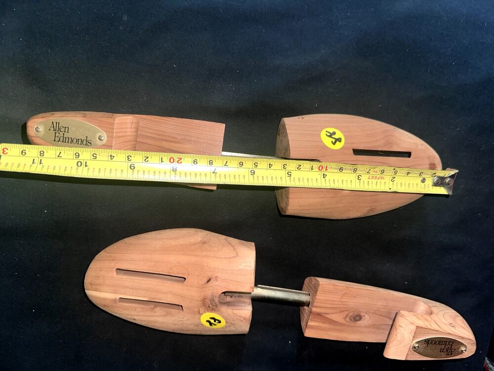 No.88 Allen Edmonds Aromatic Cedar Adjustable Shoe Trees